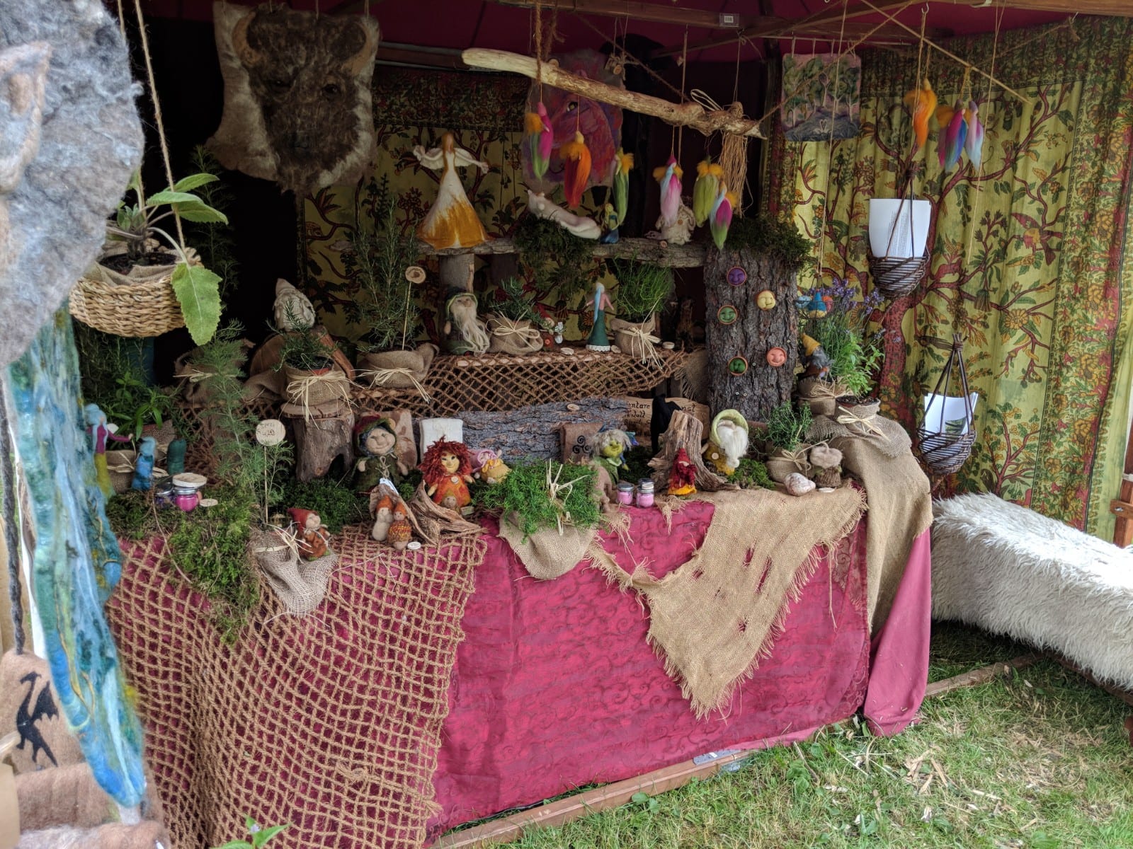 e61a4b8c-27c7-43c2-b773-e232ea6727c4